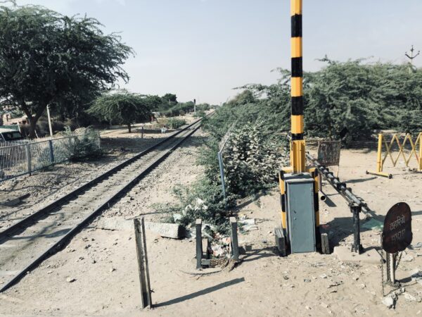 Bahnübergang Indien Stillleben