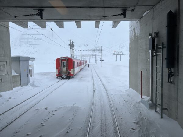 Tunnel der Rhätischen Bahn Andermatt Oberalppass – Bild 5