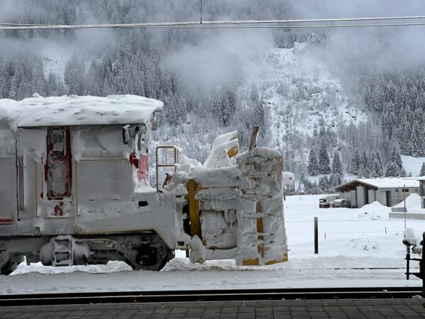 "Schneefräse Disentis - Hochwertige Schneeräumung