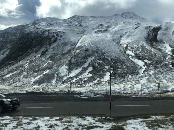 Oberalbpass Straßenkunst Schwarz-Weiß-Fotografie