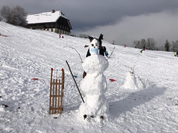 Schneemänner Figuren aus Hinterzarten